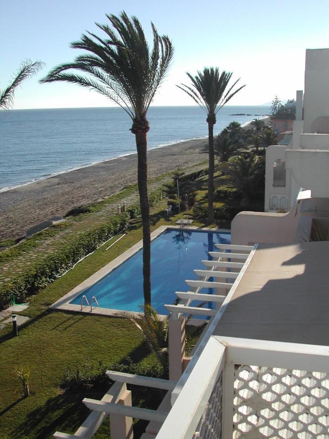 El Lobo De Mar Estepona Exterior photo